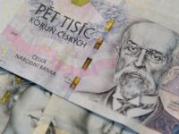 US Regional Banks Face Investor Jitters Amid Credit Concerns and Earnings Reports