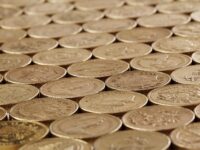 Experts Predict Major Economic Shift: What It Means for Your Finances in 2023